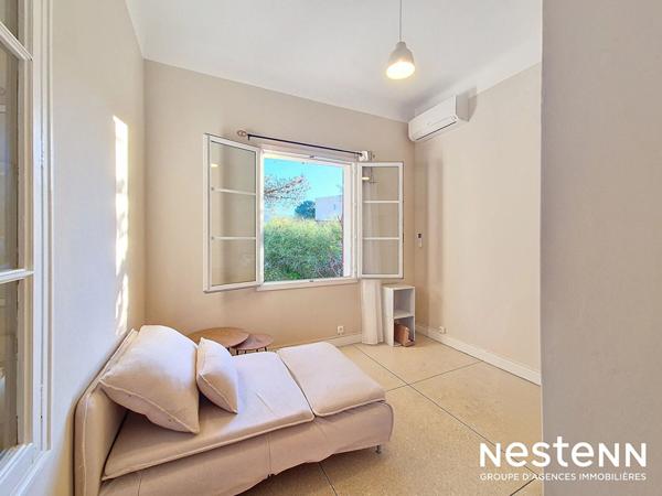 Villa de caractère à Cavalaire-sur-Mer 6 pièce(s) 119 m² proche des plages et des commerces