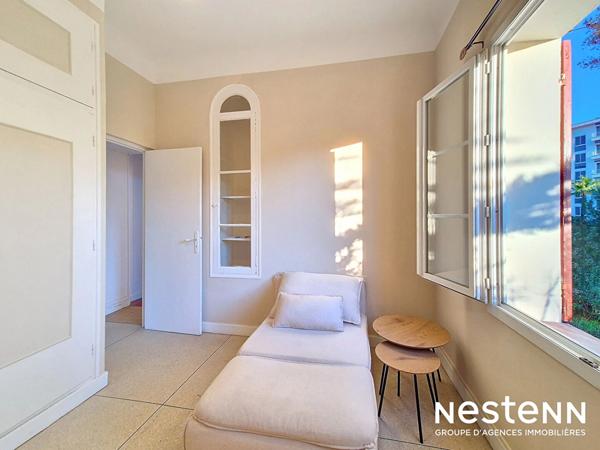 Villa de caractère à Cavalaire-sur-Mer 6 pièce(s) 119 m² proche des plages et des commerces