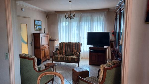 À vendre - Maison individuelle, 6 pièces située à Amboise (37400)