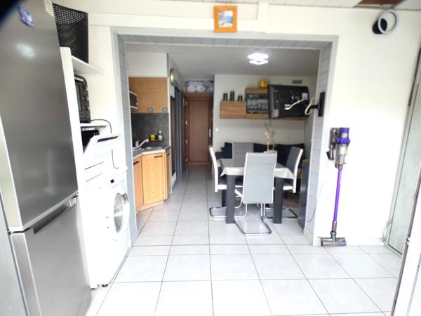 Pinède. Appartement 2 pièces avec terrasse