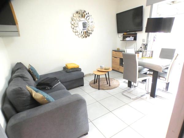 Pinède. Appartement 2 pièces avec terrasse