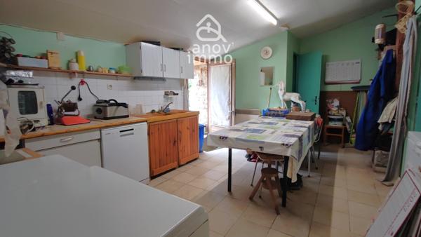 Maison
                                                                                                                                                                                                                                                                                                                        8 pièce(s)                                                                                                                                                                                                          3 chambre(s)                                                                                                                                                                                                          133  m²