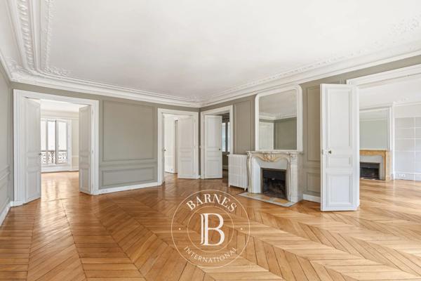 Paris 9ème, Appartement 4 Chambres -  157 m² à vendre