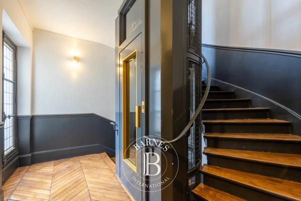 Paris 9ème, Appartement 4 Chambres -  157 m² à vendre