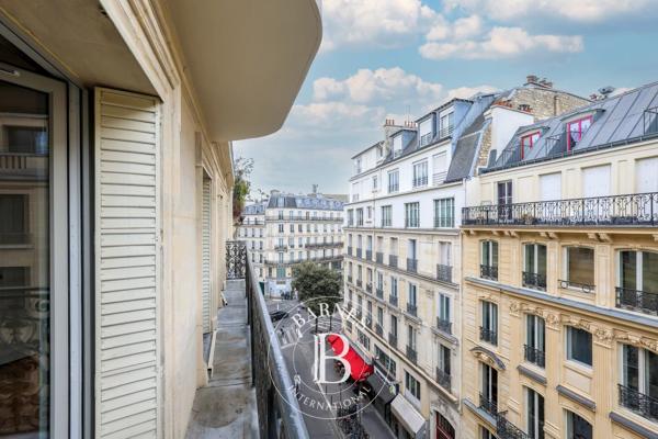 Paris 9ème, Appartement 4 Chambres -  157 m² à vendre