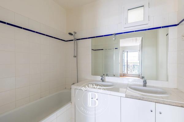 Paris 9ème, Appartement 4 Chambres -  157 m² à vendre