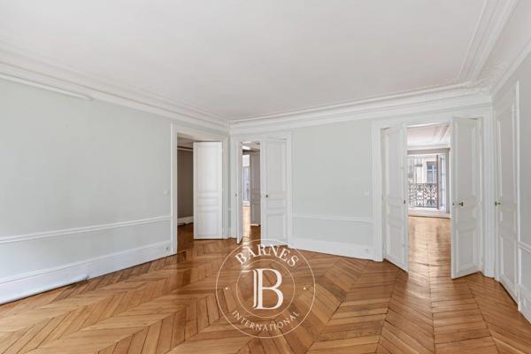 Paris 9ème, Appartement 4 Chambres -  157 m² à vendre
