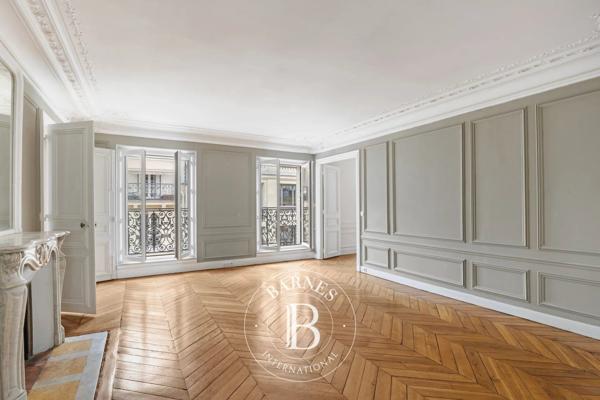 Paris 9ème, Appartement 4 Chambres -  157 m² à vendre
