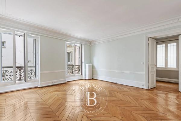 Paris 9ème, Appartement 4 Chambres -  157 m² à vendre
