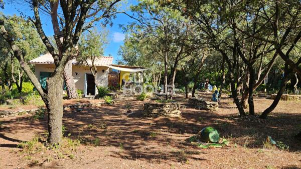 Milhaud, Mazet sur 1700m²