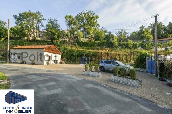 LOCAL COMMERCIAL ECHIRE PROCHE NIORT 55m2 AVEC PARKINGS