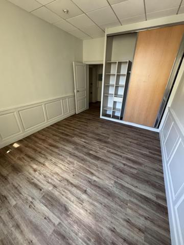 Local en RDC environ 65 m²