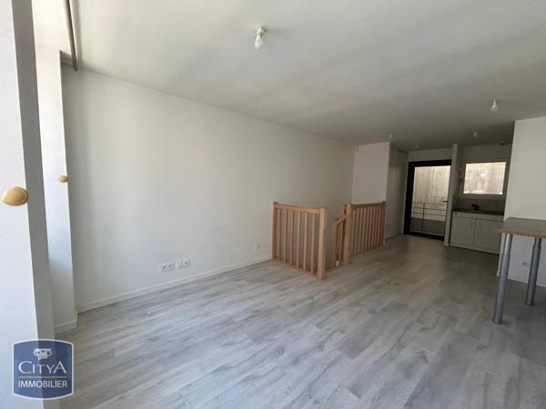 Appartement à louer 2 pièces 50.4m² Mâcon (71000)