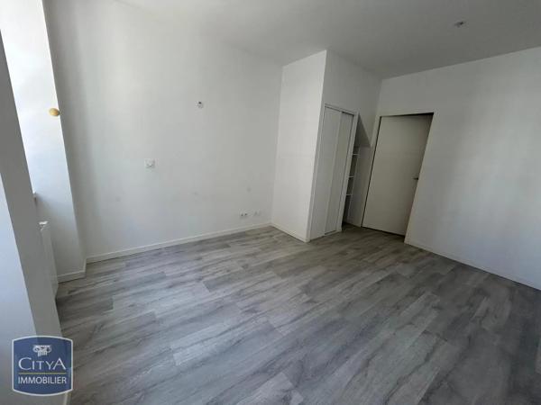 Appartement à louer 2 pièces 50.4m² Mâcon (71000)