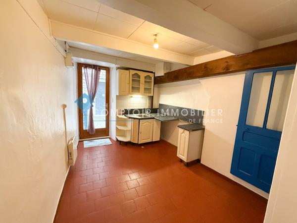 Maison de village
                                                                                                                                                                                                                                                                                                                        2 pièce(s)                                                                                                                                                                                                          1 chambre(s)                                                                                                                                                                                                          46  m²