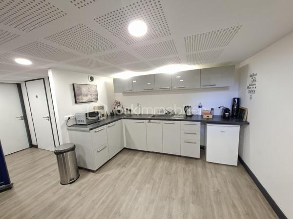 Local d activites de 78,84 m²