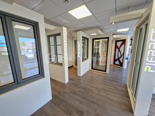 Local d activites de 78,84 m²