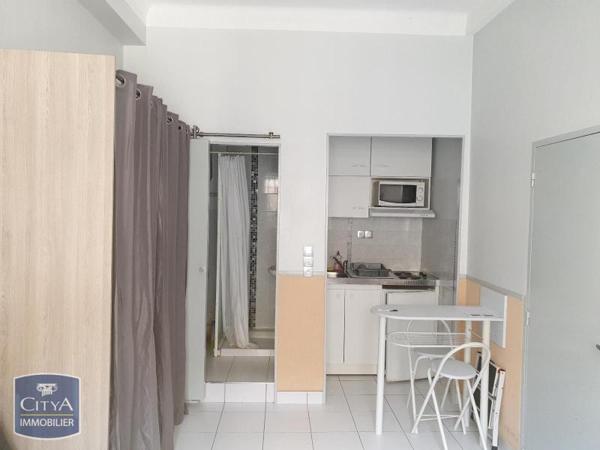 Appartement à louer 1 pièce 14.66m² Aix-en-Provence (13100)
