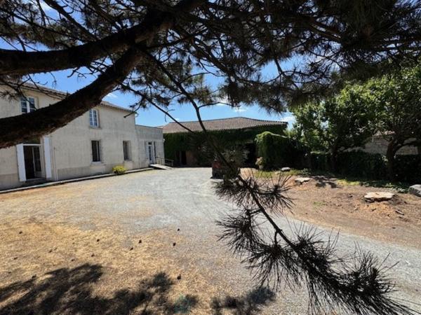 Bel investissement en coeur de village !