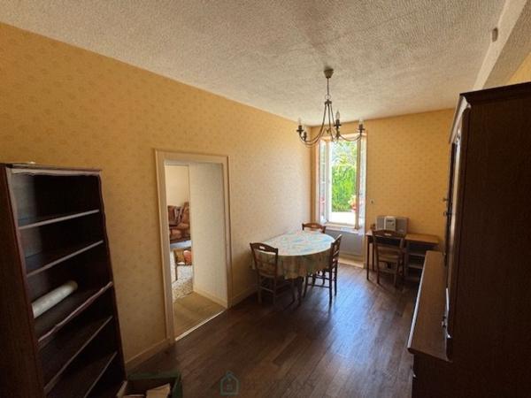 Bel investissement en coeur de village !