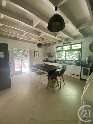 Maison à vendre  5 pièces - 134 m2 ST DENIS - 974