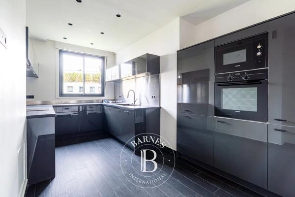 Paris 16ème, Appartement 3 Chambres -  122 m² à vendre