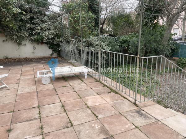 Maison
                                                                                                                                                                                                                                                                                                                        4 pièce(s)                                                                                                                                                                                                          3 chambre(s)                                                                                                                                                                                                          184  m²