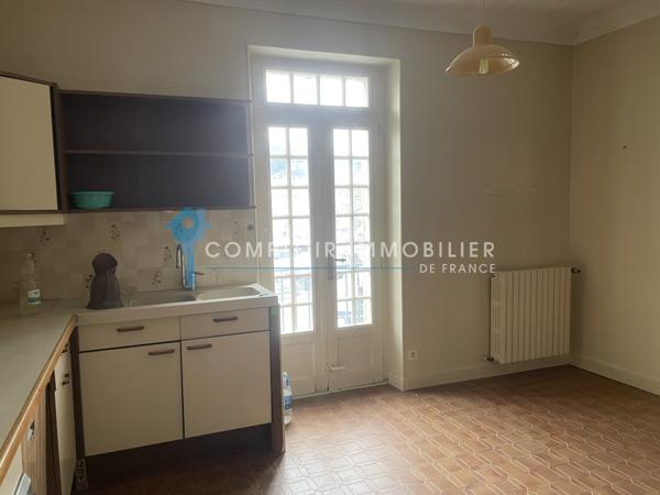Maison
                                                                                                                                                                                                                                                                                                                        4 pièce(s)                                                                                                                                                                                                          3 chambre(s)                                                                                                                                                                                                          184  m²