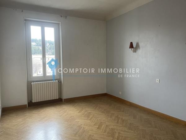 Maison
                                                                                                                                                                                                                                                                                                                        4 pièce(s)                                                                                                                                                                                                          3 chambre(s)                                                                                                                                                                                                          184  m²