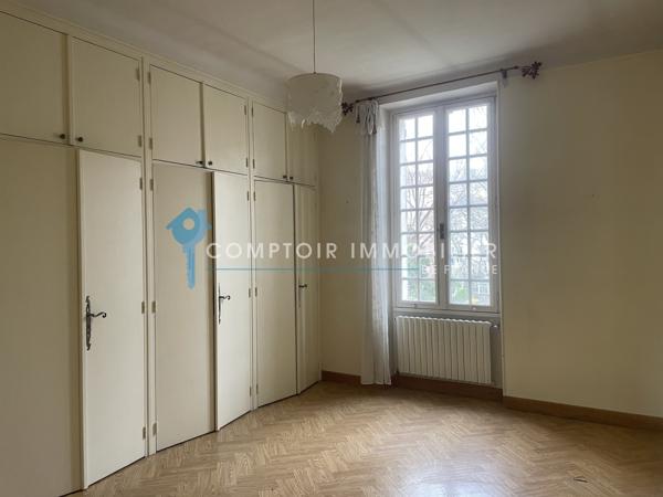 Maison
                                                                                                                                                                                                                                                                                                                        4 pièce(s)                                                                                                                                                                                                          3 chambre(s)                                                                                                                                                                                                          184  m²