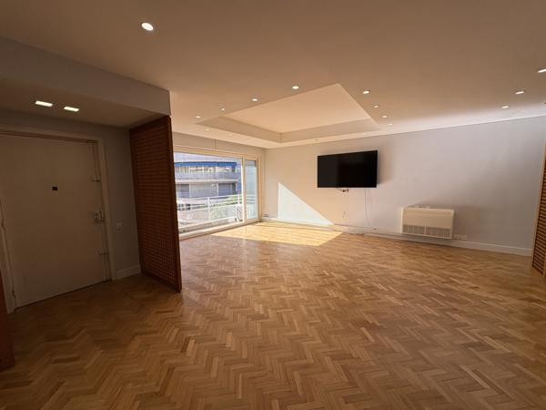 Marseille (13008) Superbe 5 pièces rénové de 161 m² – Volumes exceptionnels & extérieur – Périer / Prado