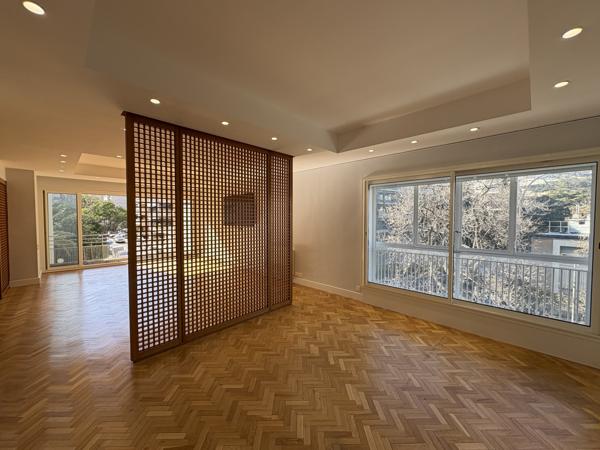 Marseille (13008) Superbe 5 pièces rénové de 161 m² – Volumes exceptionnels & extérieur – Périer / Prado