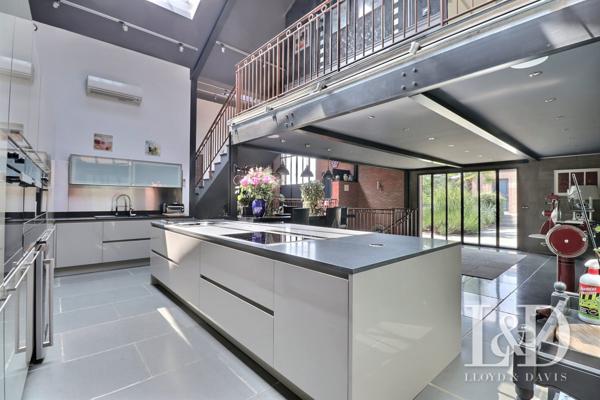 LOFT DE HAUT STANDING