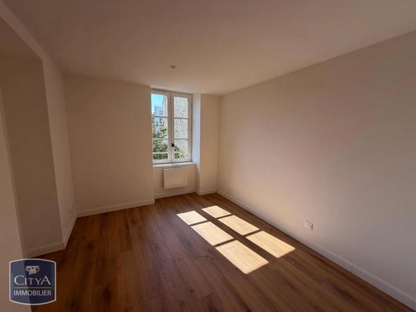 Appartement à louer 4 pièces 88m² Vichy (03200)