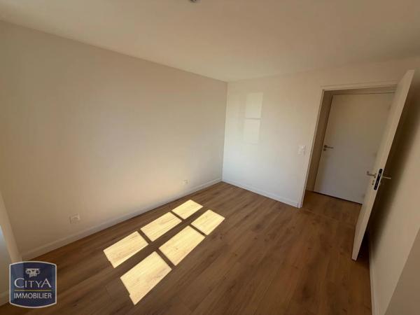 Appartement à louer 4 pièces 88m² Vichy (03200)
