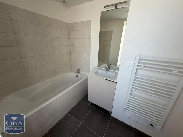 Appartement à louer 4 pièces 88m² Vichy (03200)