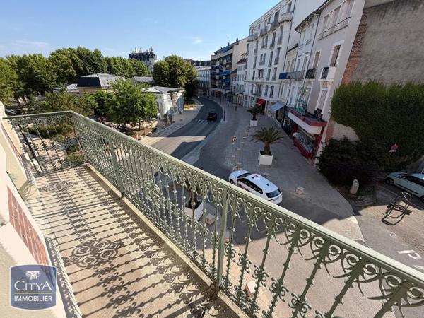 Appartement à louer 4 pièces 88m² Vichy (03200)