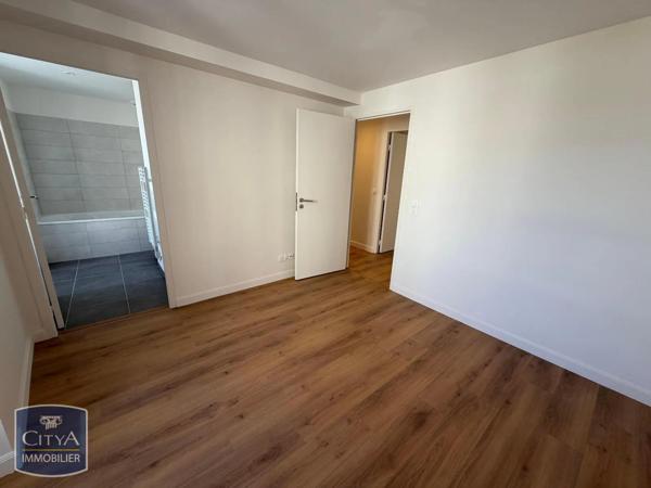 Appartement à louer 4 pièces 88m² Vichy (03200)