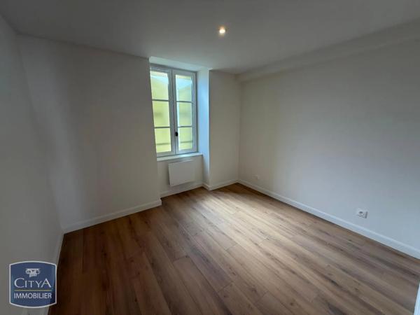 Appartement à louer 4 pièces 88m² Vichy (03200)
