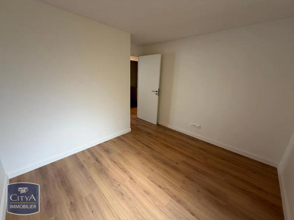 Appartement à louer 4 pièces 88m² Vichy (03200)