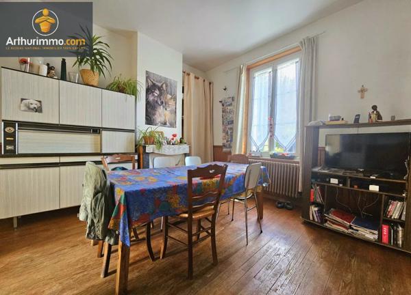 Vente                                                      Maison de ville
                        
                     6 pièces                      119 m2                     à Saint-Just-en-Chaussée
