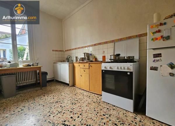 Vente                                                      Maison de ville
                        
                     6 pièces                      119 m2                     à Saint-Just-en-Chaussée