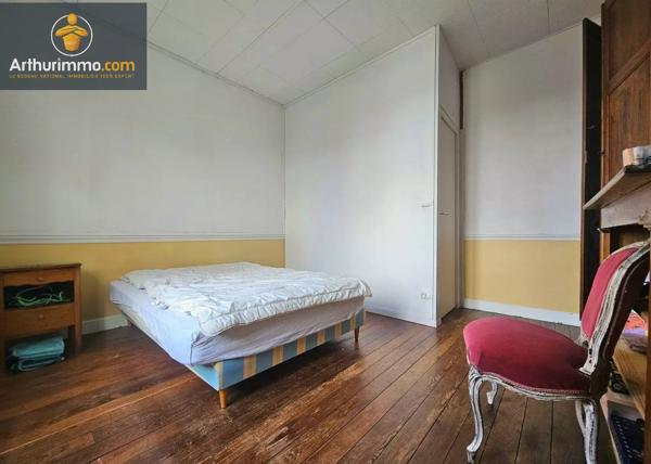 Vente                                                      Maison de ville
                        
                     6 pièces                      119 m2                     à Saint-Just-en-Chaussée