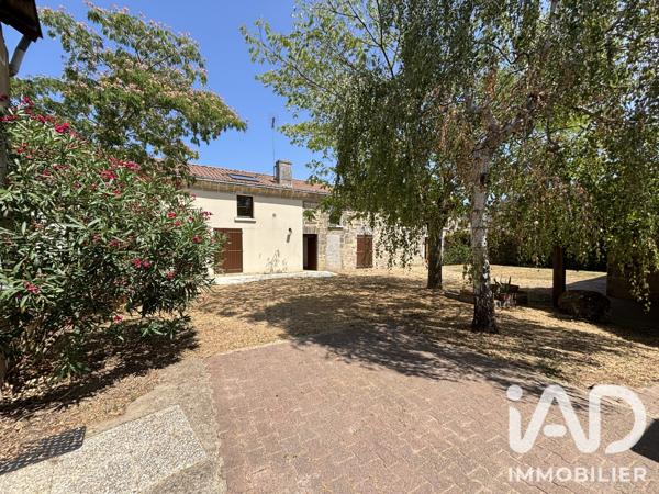 Maison à vendre 5 pièces 181 m² Doué-en-Anjou