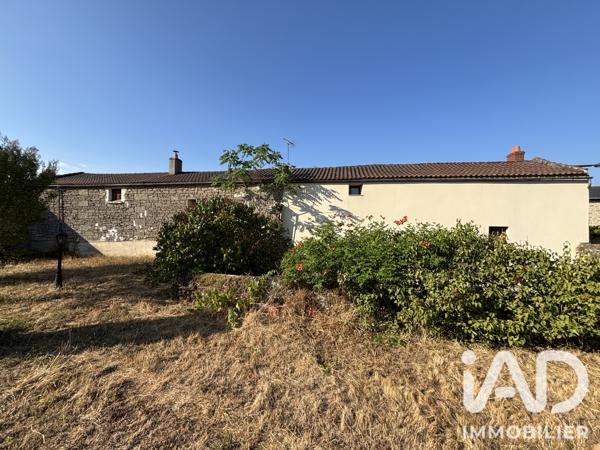 Maison à vendre 5 pièces 181 m² Doué-en-Anjou