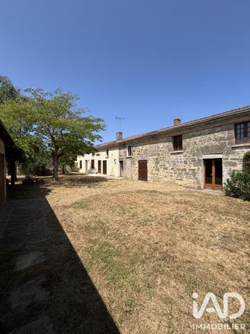 Maison à vendre 5 pièces 181 m² Doué-en-Anjou