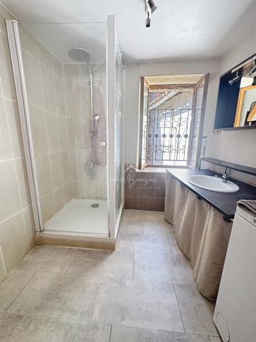 Camarès (12360) Maison village T3 mezzanine et terrasse