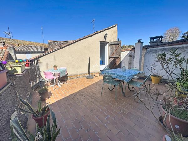 Camarès (12360) Maison village T3 mezzanine et terrasse