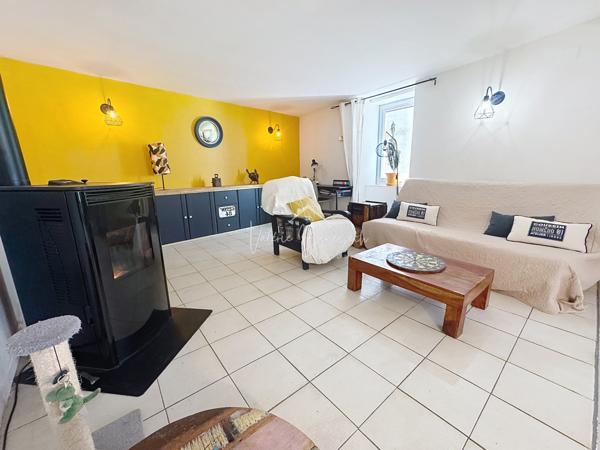 Camarès (12360) Maison village T3 mezzanine et terrasse