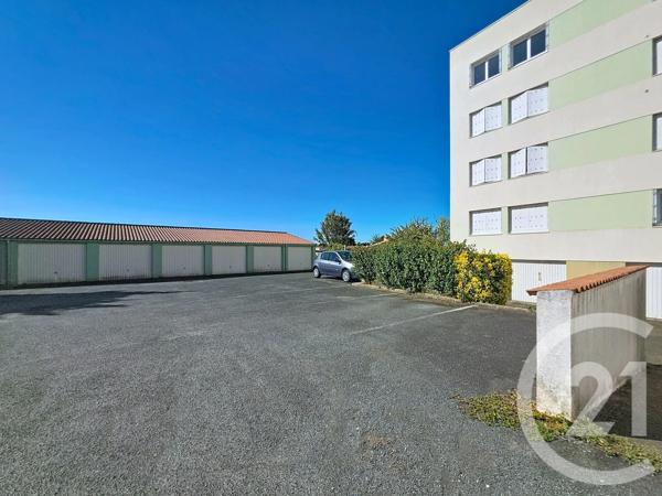 Appartement T3 à vendre  3 pièces - 72,54 m 2   LUCON  - 85